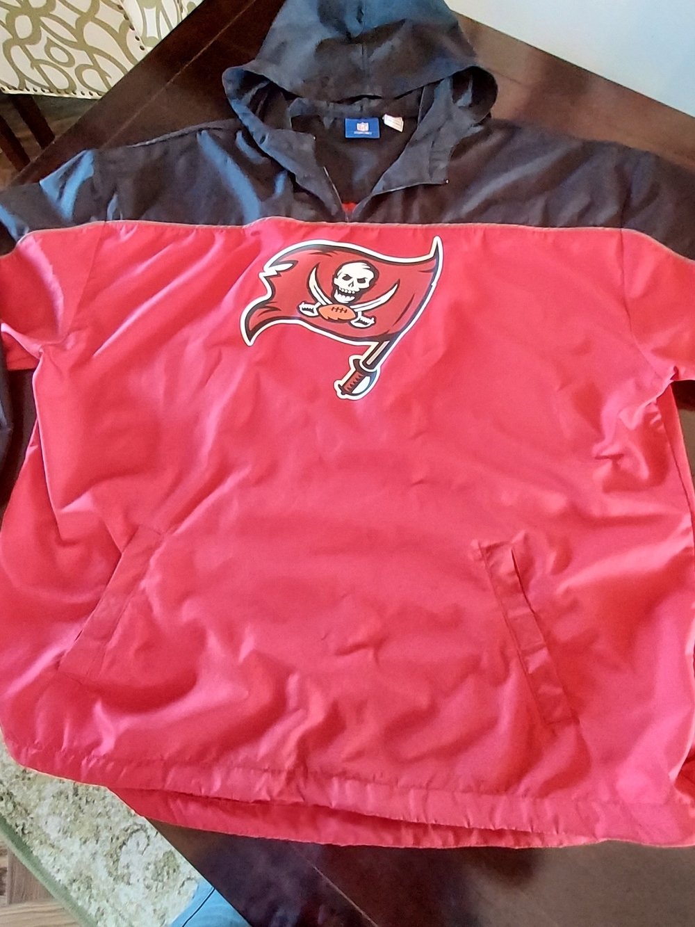 Reebok Red and Black Men's NFL Hooded Pullover Rain Parka with Team Logo. 2XL